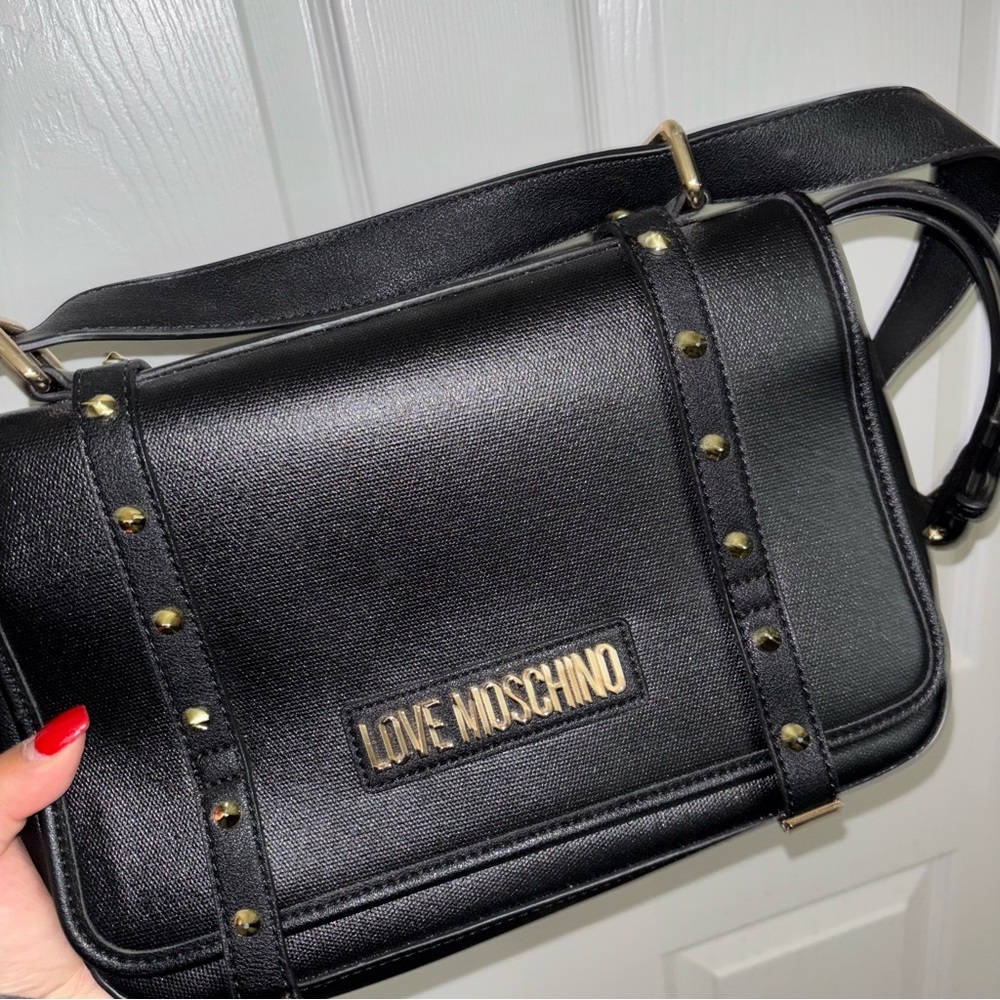 Love Moschino